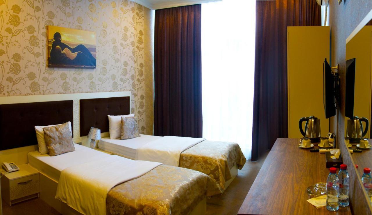 Center Khagani Hotel Баку Екстериор снимка