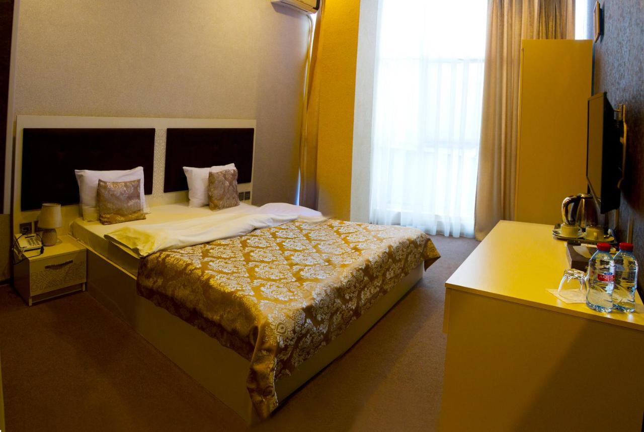 Center Khagani Hotel Баку Екстериор снимка