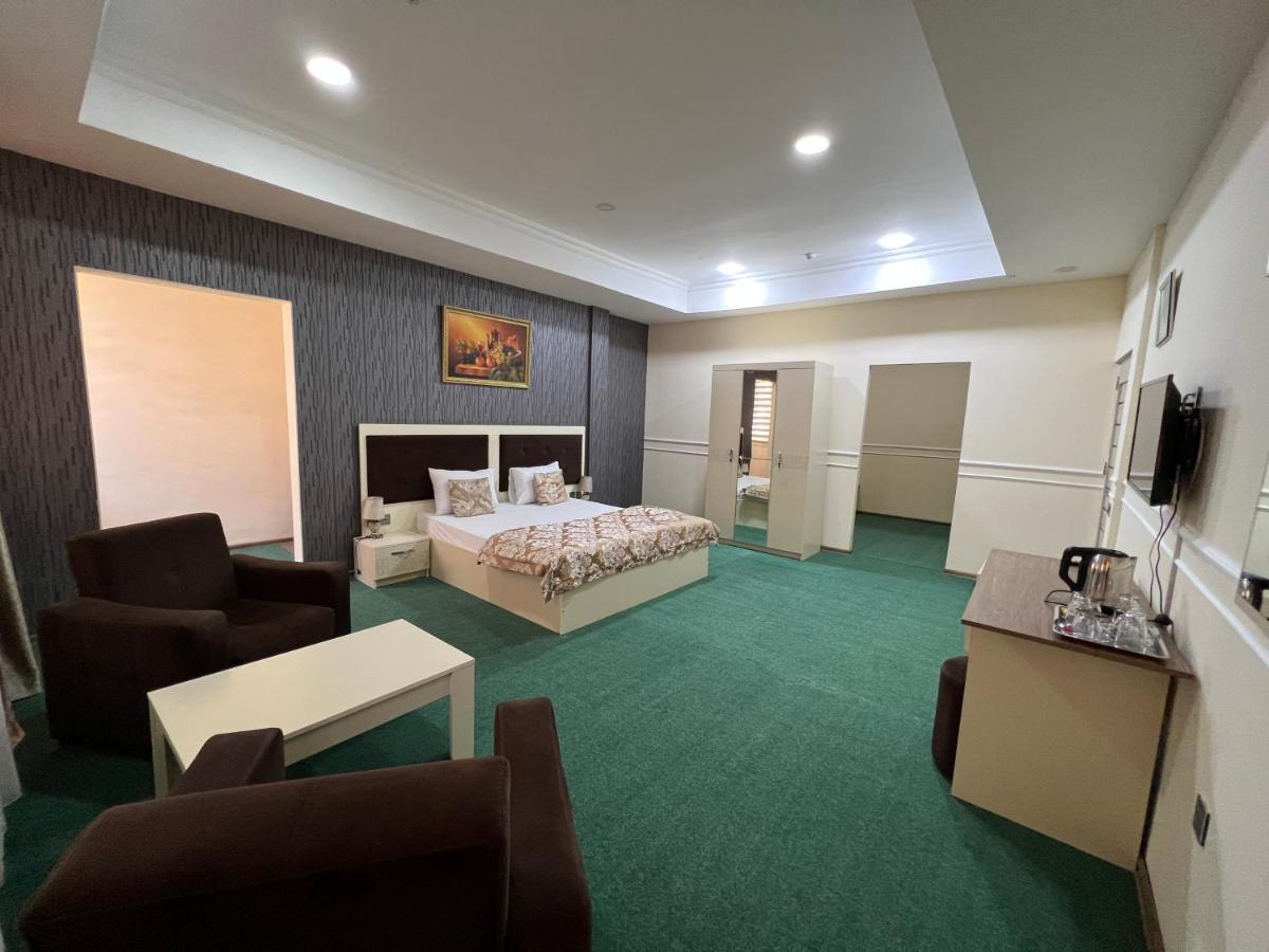 Center Khagani Hotel Баку Екстериор снимка