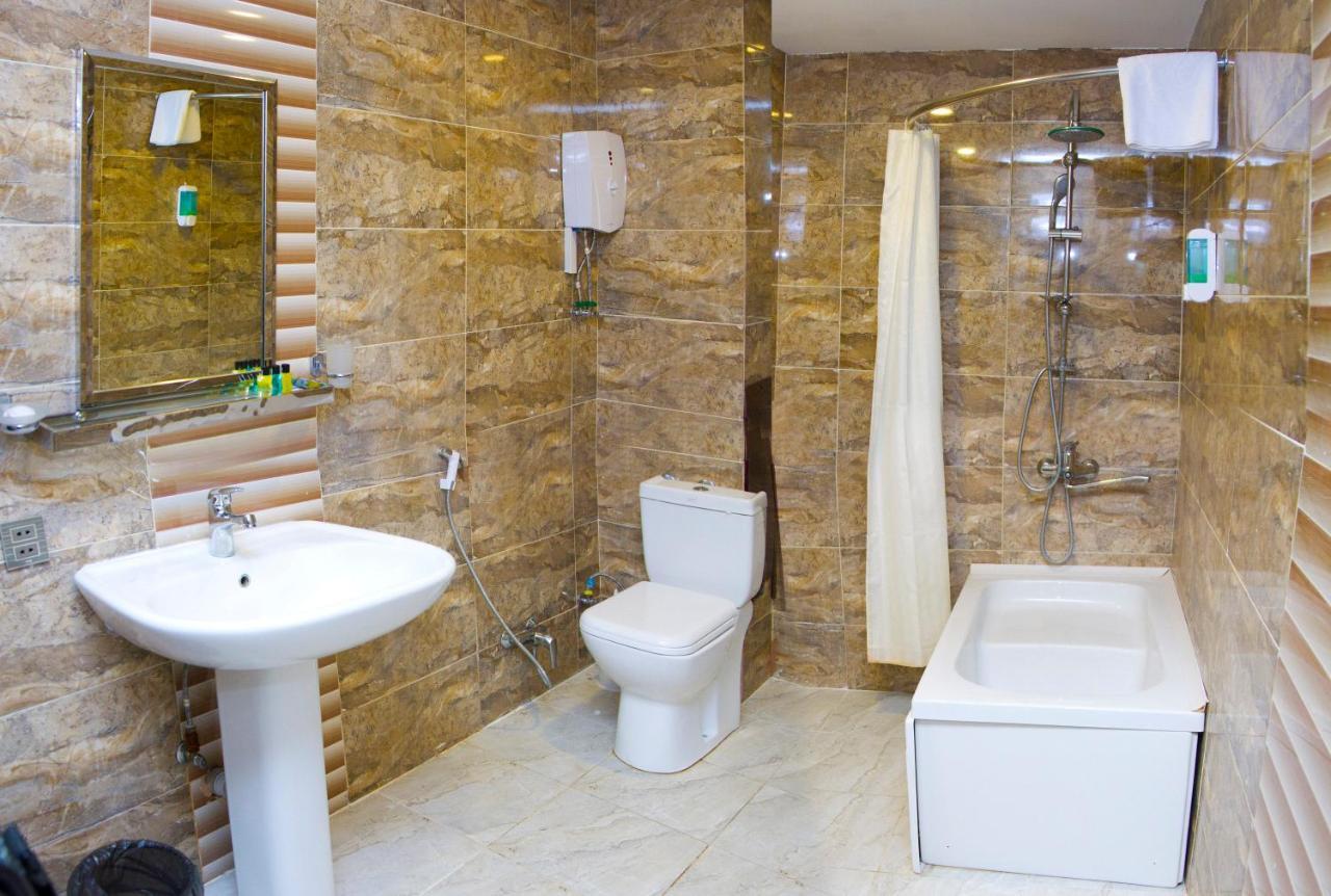 Center Khagani Hotel Баку Екстериор снимка