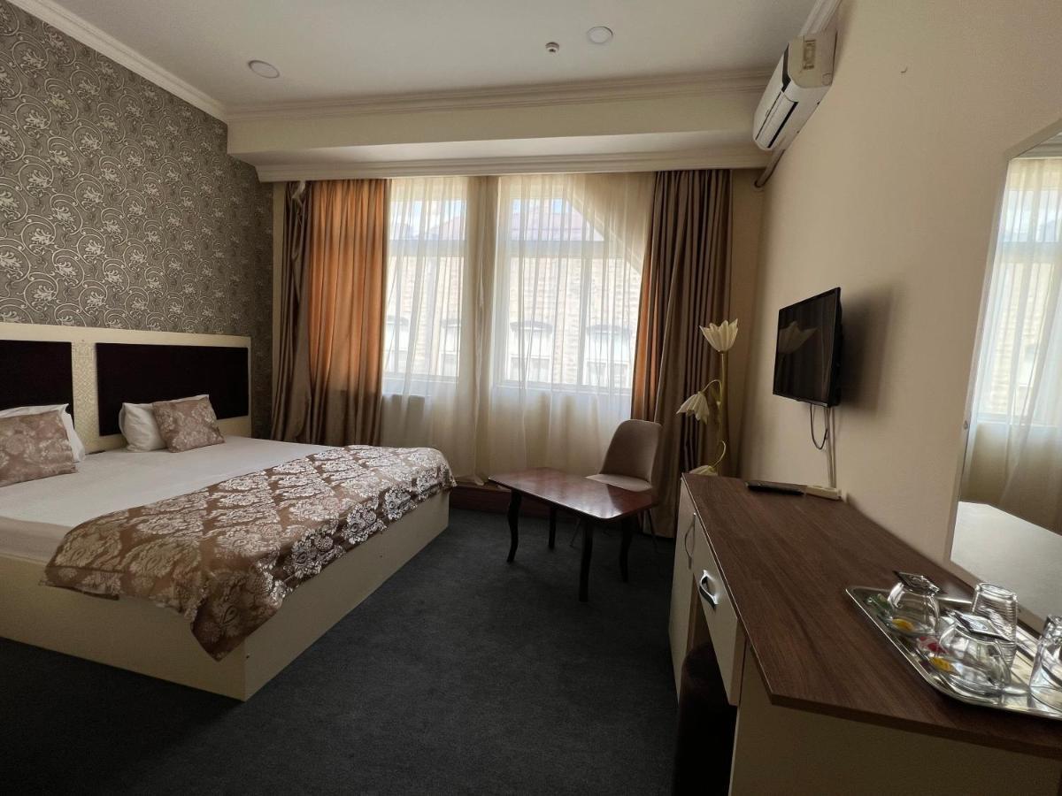 Center Khagani Hotel Баку Екстериор снимка